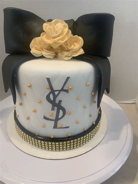 10 Yves Saint Laurent cakes ideas 